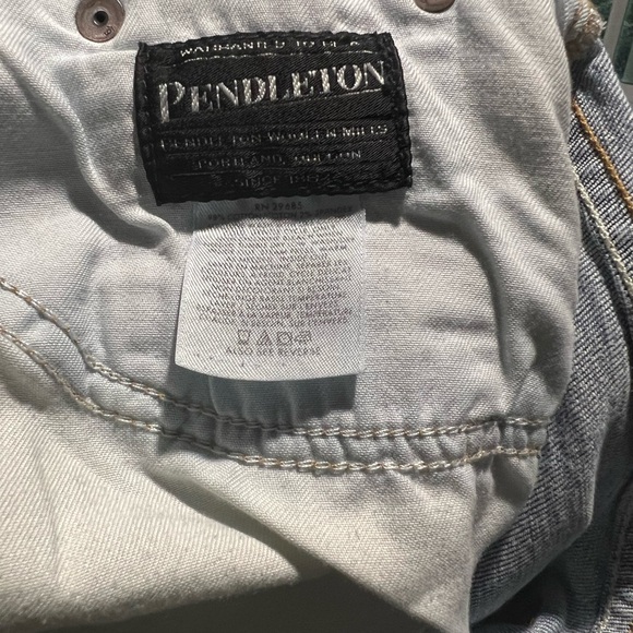 Pendleton Distressed Blue Jeans - Picture 10 of 10
